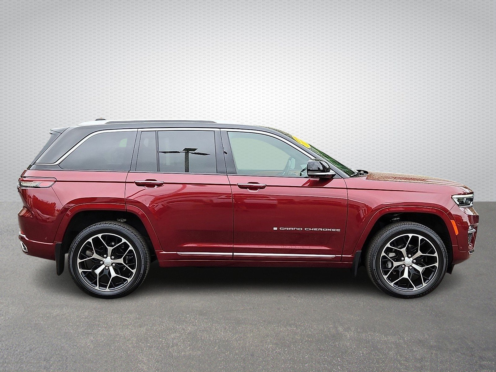 Certified Used 2022 Velvet Red Pearlcoat - PRV Jeep Summit Reserve 4x4 image 7