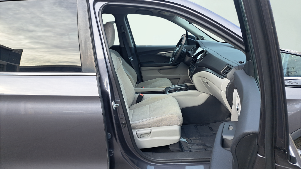 Used 2021 Gray Honda EX image 16