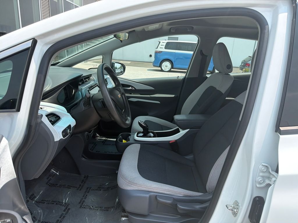 Used 2020 Summit White Chevrolet LT image 9