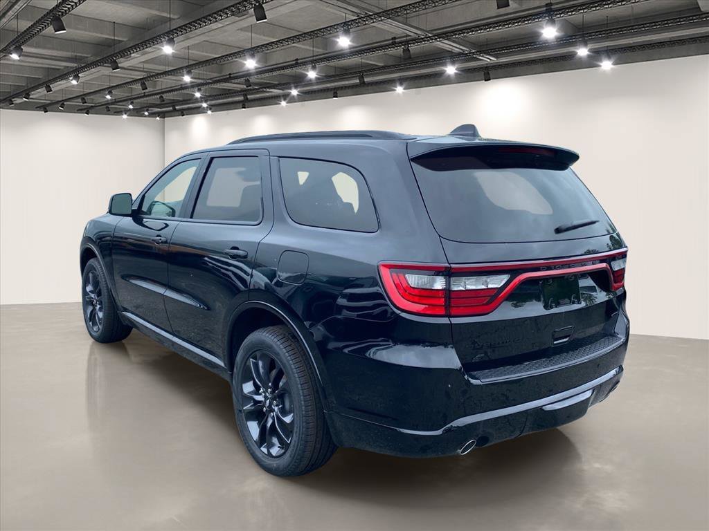 New 2026 Diamond Black Clear-Coat Exterior Paint Dodge GT Plus image 3