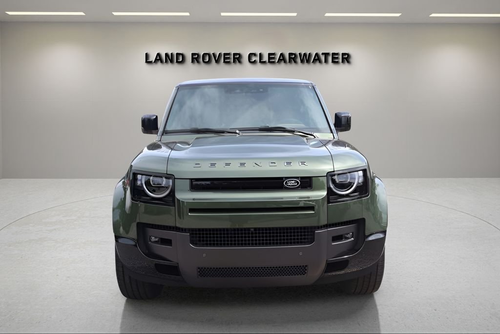 New 2026 Woolstone Green Land Rover X-Dynamic SE image 8
