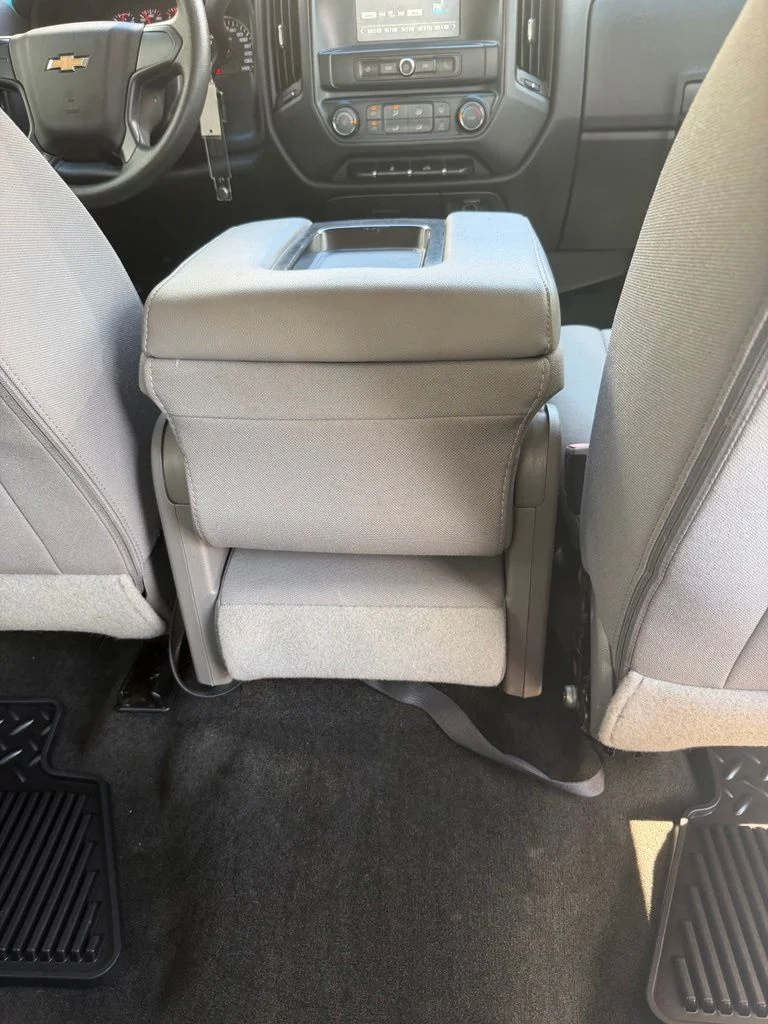 Used 2018 Black Chevrolet Custom image 29