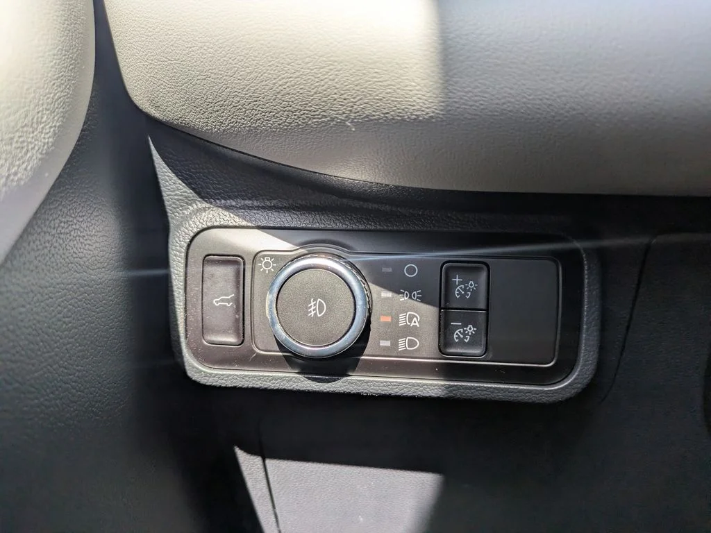 New 2026 Space White Metallic Ford Active image 29