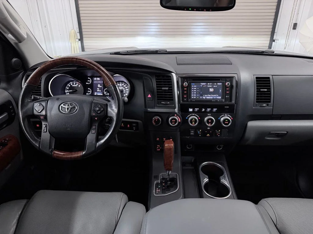 Used 2018 Silver Sky Metallic Toyota Platinum image 21