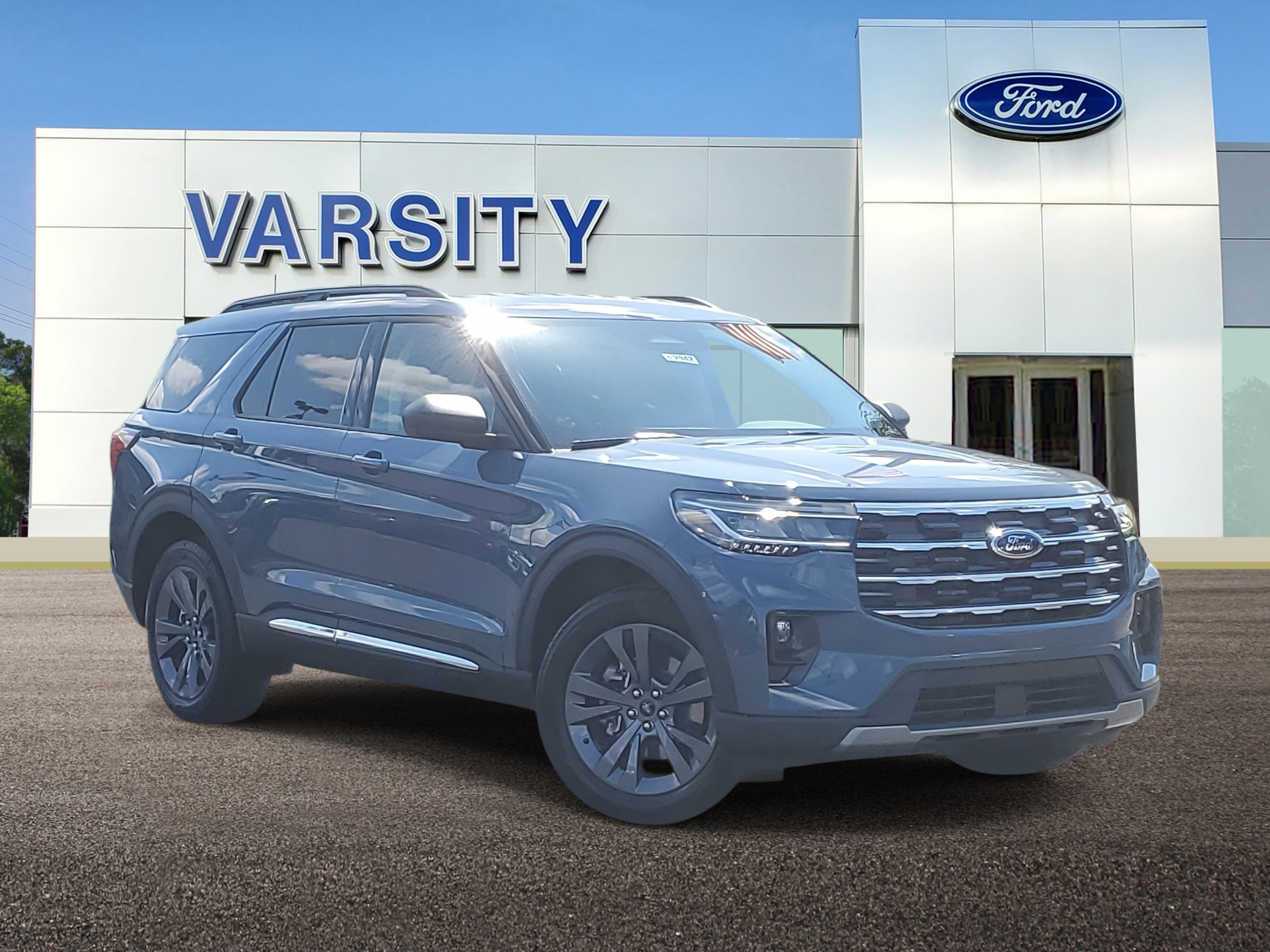 Explore New Ford Explorers in Ann Arbor, MI
