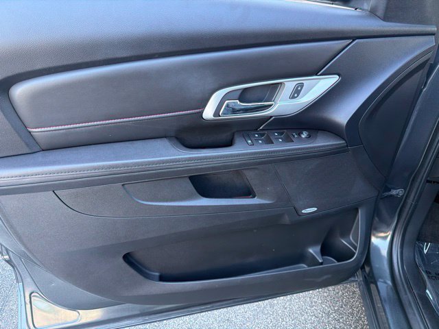 Used 2017 GRAPHITE GRAY METALLIC GMC SLT image 11