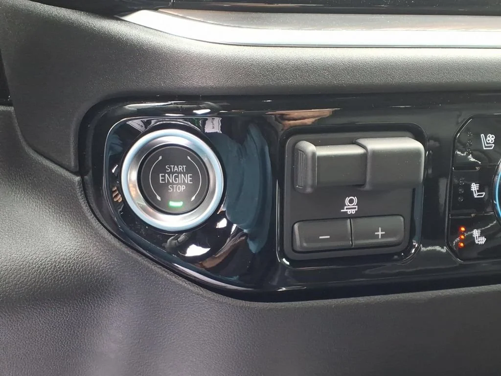 2025 GMC Sierra 2500HD SLT - Photo 8