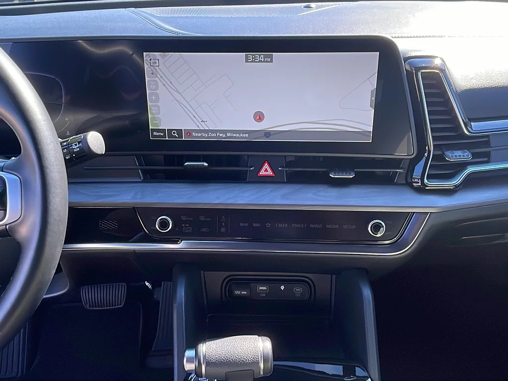 Used 2023 Black Kia X-Line image 19