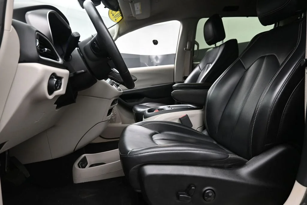 Certified Used 2023 Gray Chrysler Touring L image 22