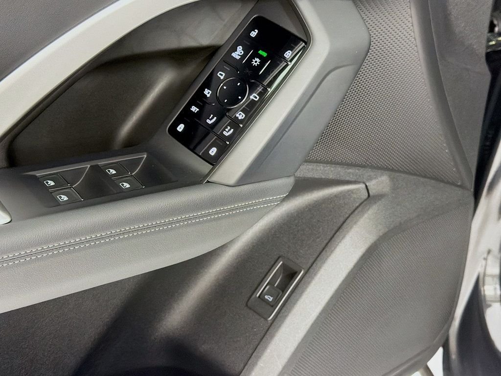 Used 2025 Tambora Gray Metallic Audi Premium Plus 2.0 TFSI quattro image 18
