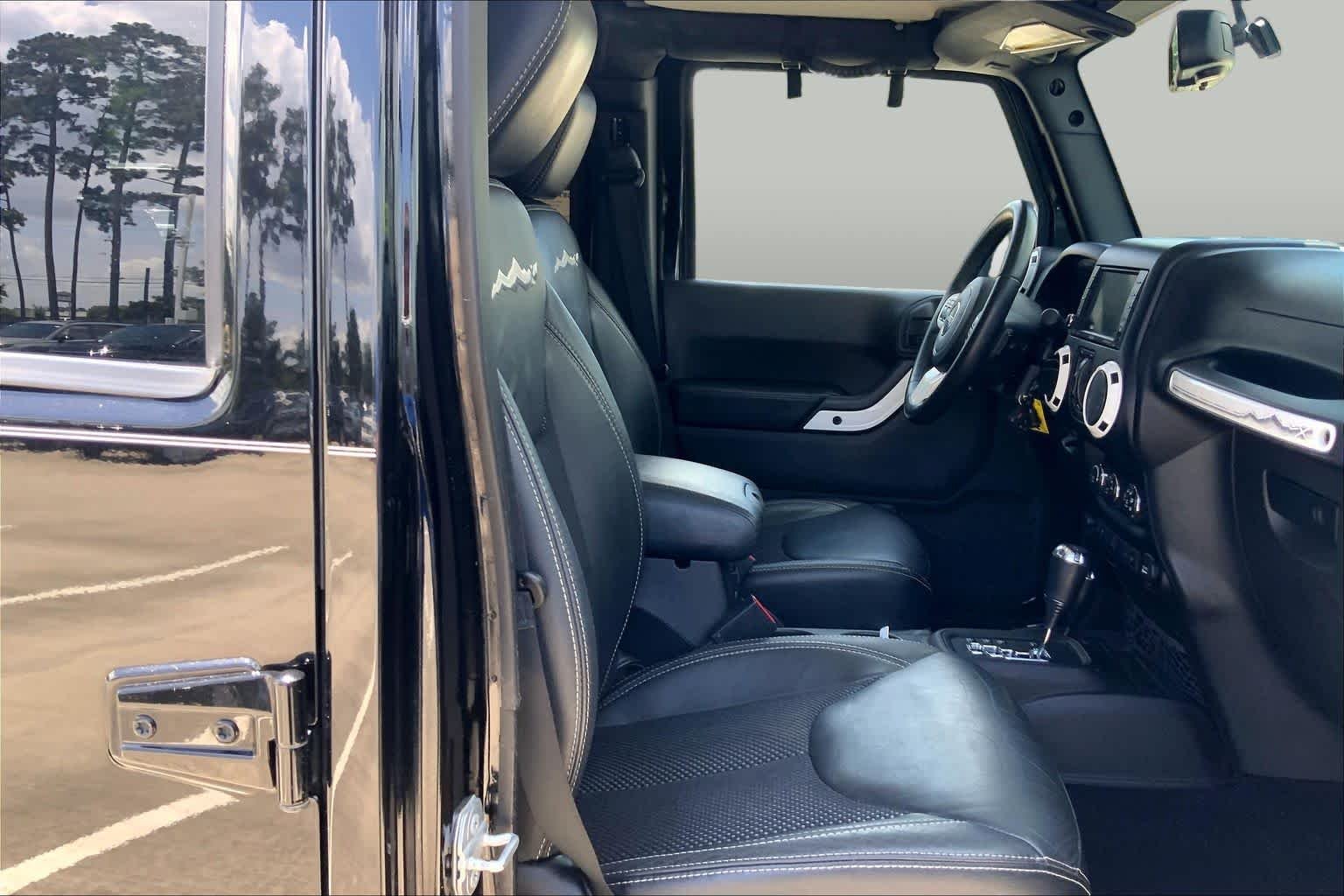 Used 2015 Black Clearcoat Jeep Wrangler X image 9