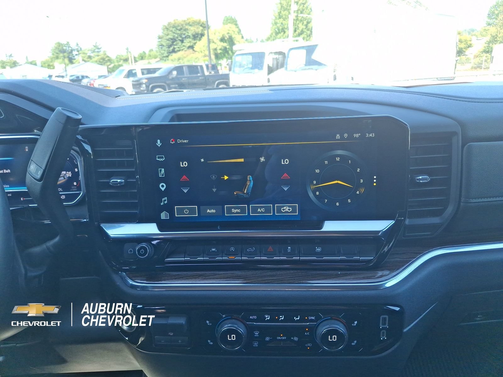 2025 Chevrolet Silverado 1500 LT - Photo 11