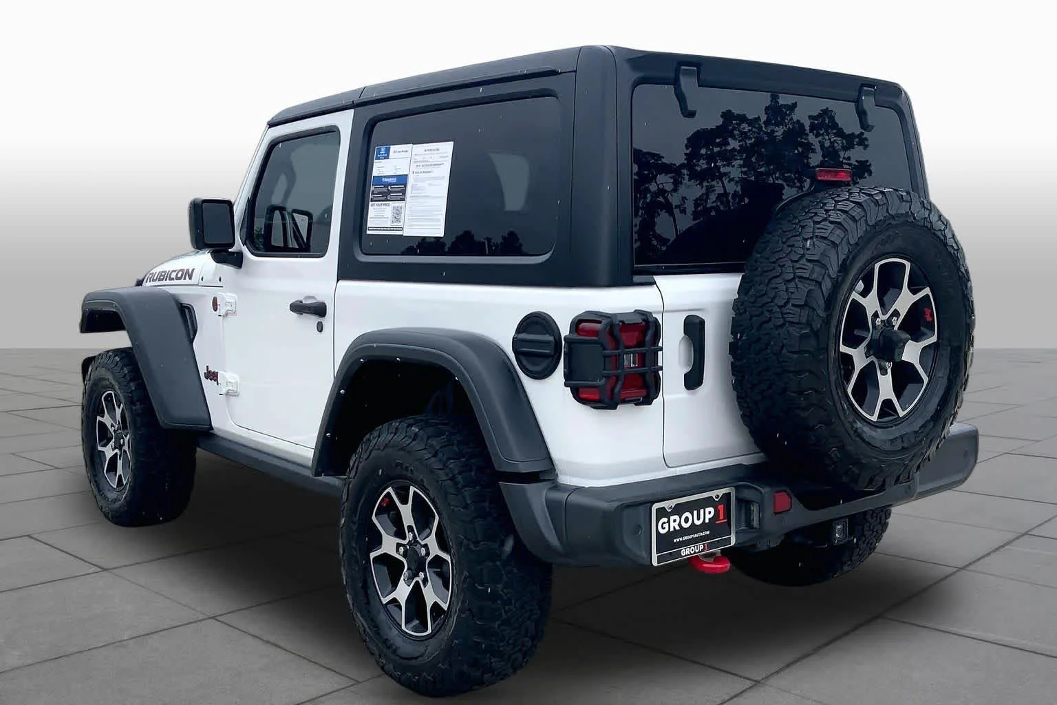 Used 2022 Bright White Clearcoat Jeep Rubicon image 10