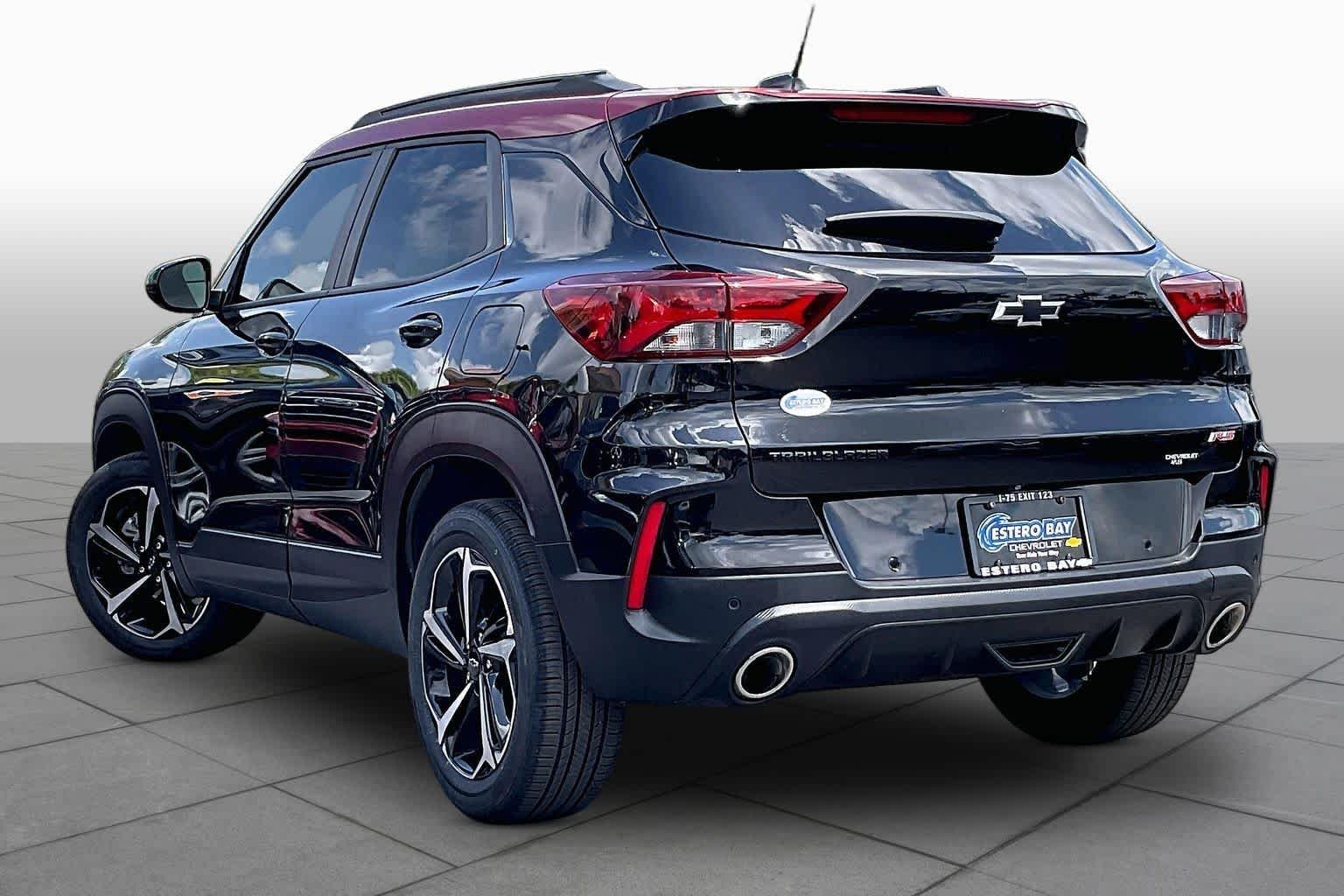 Used 2021 MOSAIC BLACK METALLIC Chevrolet RS image 12
