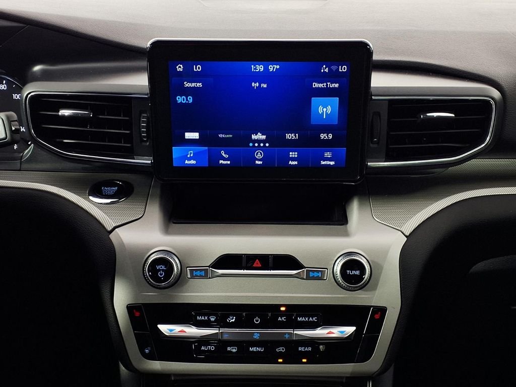 Used 2023 Gray Ford XLT image 24