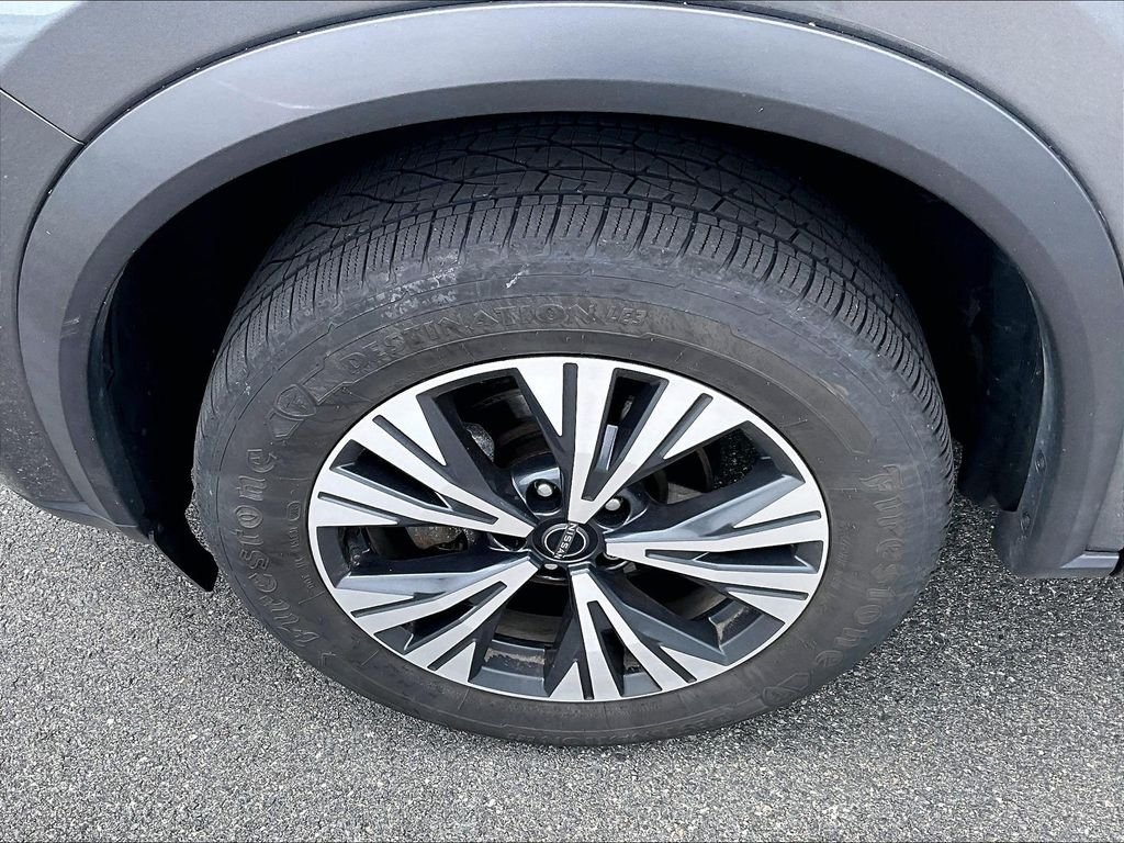 Used 2023 Gun Metallic Nissan SV image 7