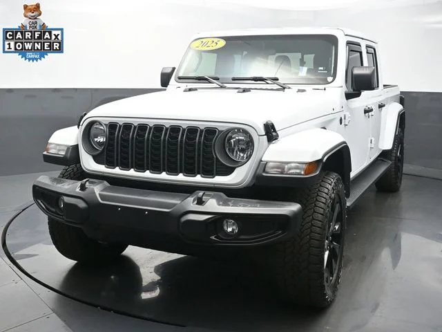 Pre-Owned 2025 Jeep Gladiator Nighthawk