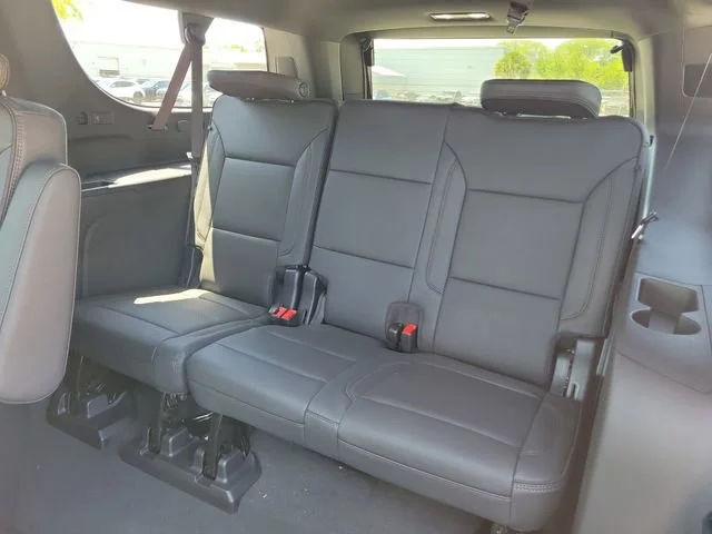 2026 Chevrolet Suburban High Country - Photo 14