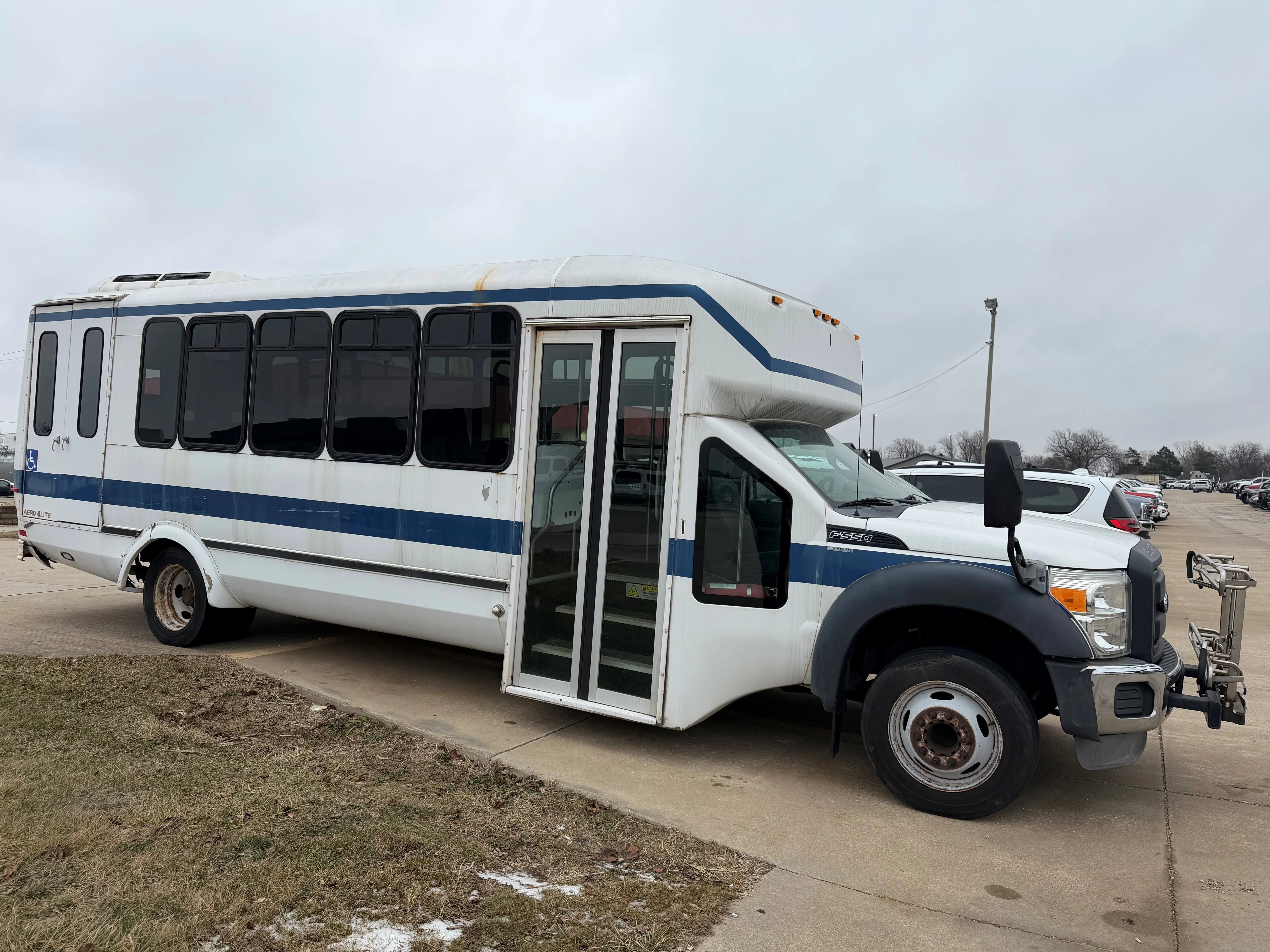 Used 2012 Oxford White Ford XL image 3