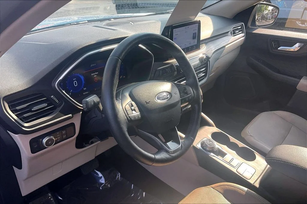 Used 2020 Blue Ford Titanium image 13