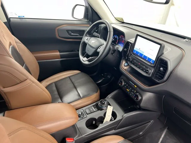 Used 2023 White Ford Badlands image 23
