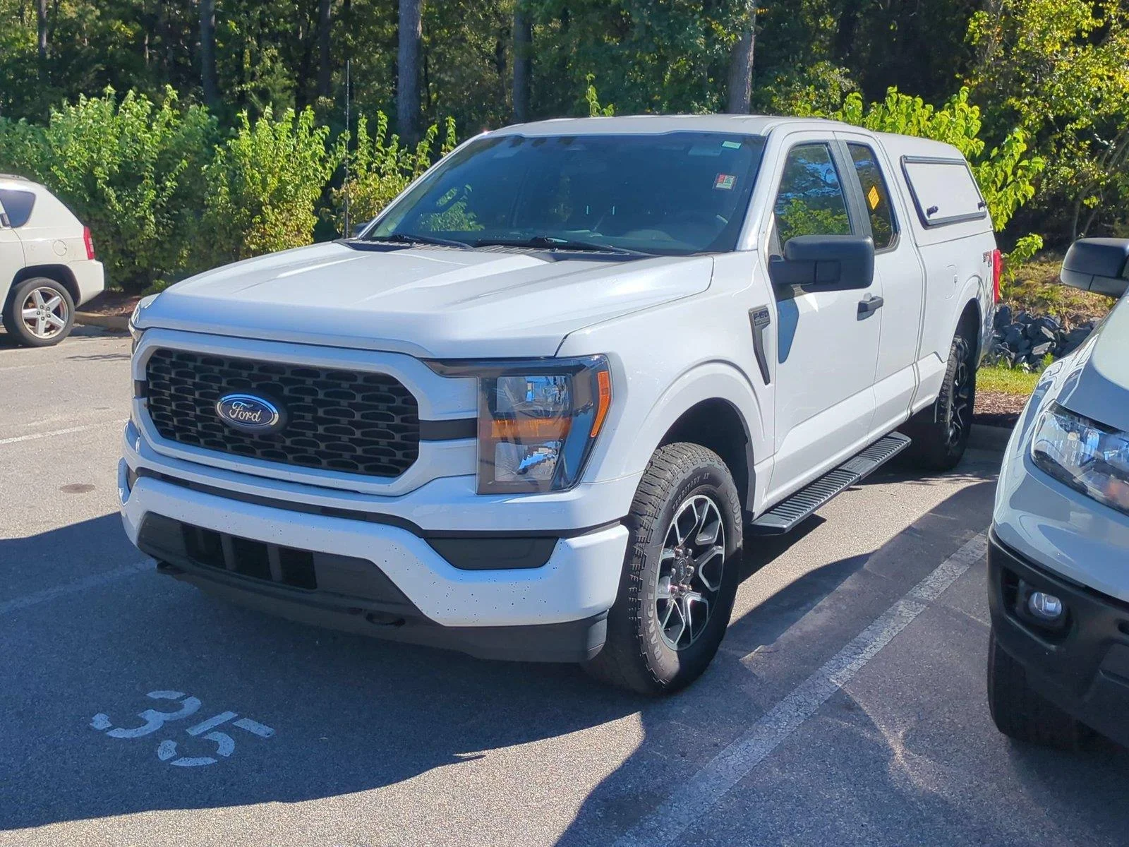 Used 2023 Oxford White Ford XL image 1