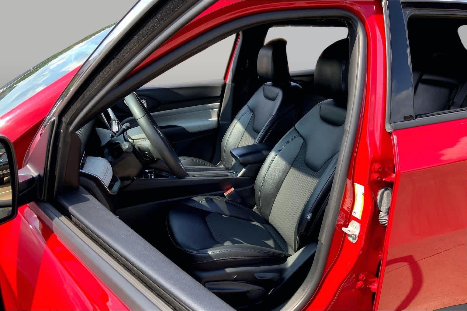 Pre-Owned 2024 Jeep Compass Latitude