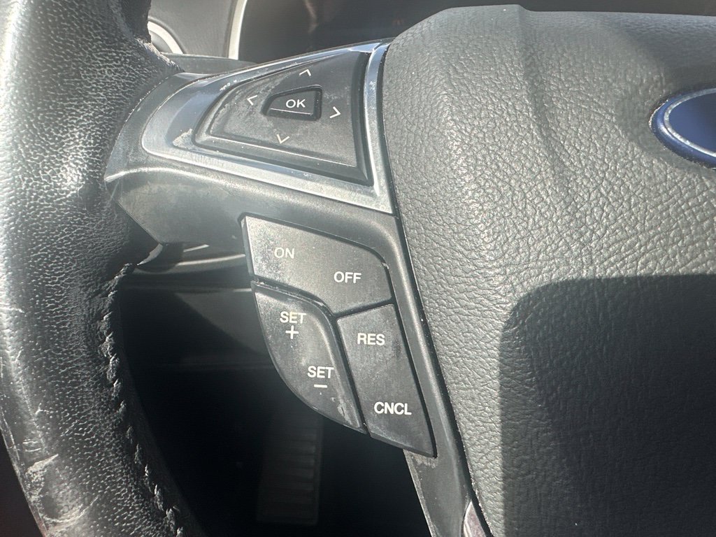 Used 2018 Red Ford SEL image 13