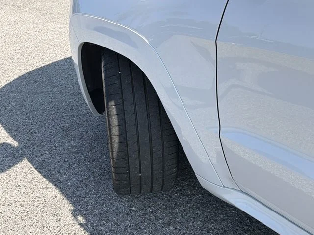 Used 2021 White Jeep Overland image 34