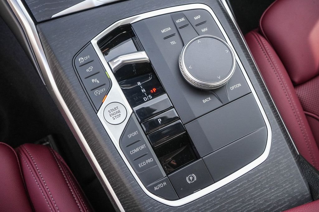 New 2026 Black Sapphire Metallic BMW 330i xDrive image 19