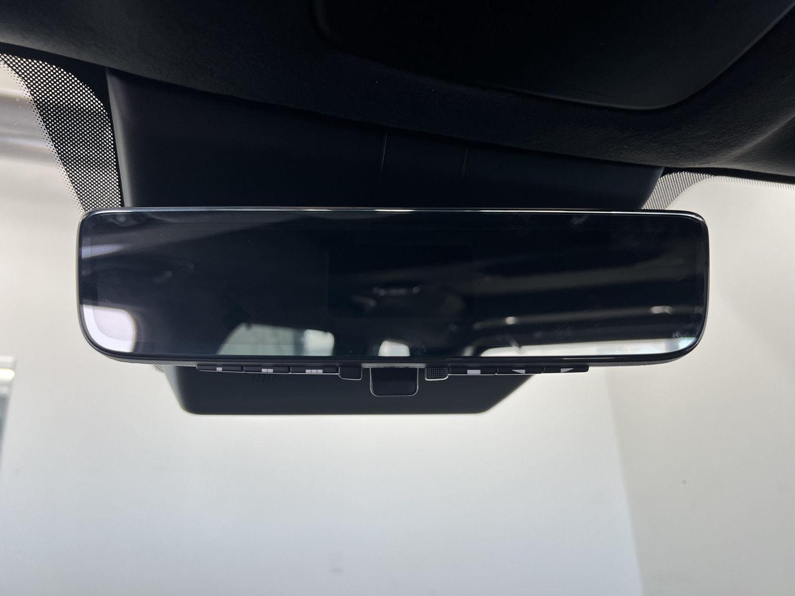 Used 2026 Titan Green Hyundai Calligraphy image 21