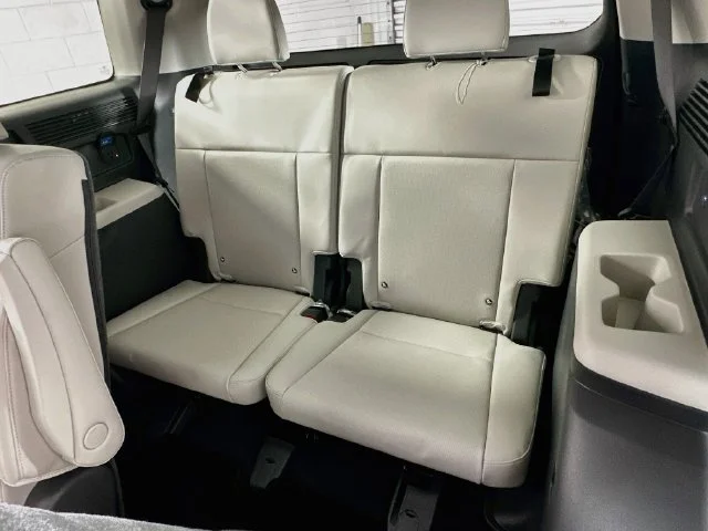 New 2027 Silver Hyundai Calligraphy image 12