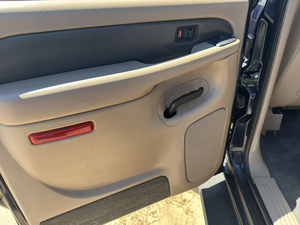 Used 2004 Bk Chevrolet Base image 18