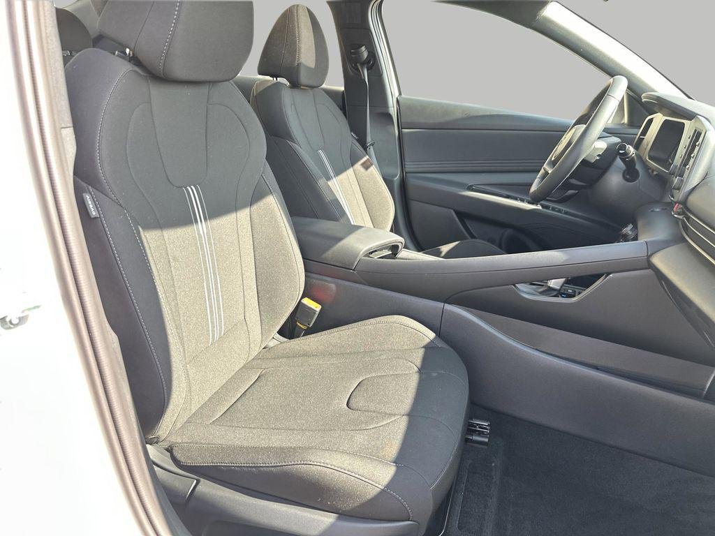 New 2026 Serenity White Hyundai SEL Sport Premium image 25