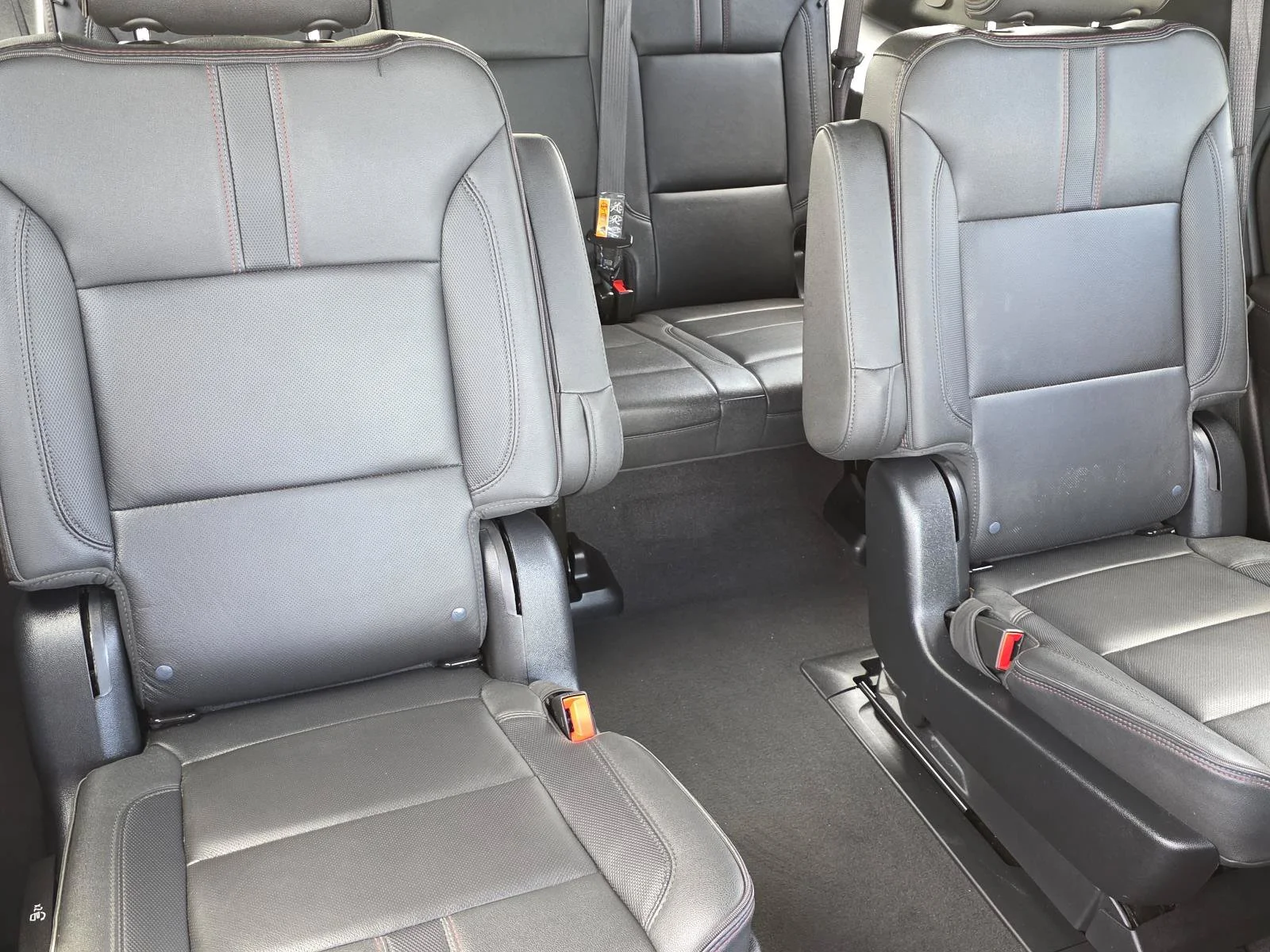 Used 2025 Sterling Gray Metallic Chevrolet RST image 20