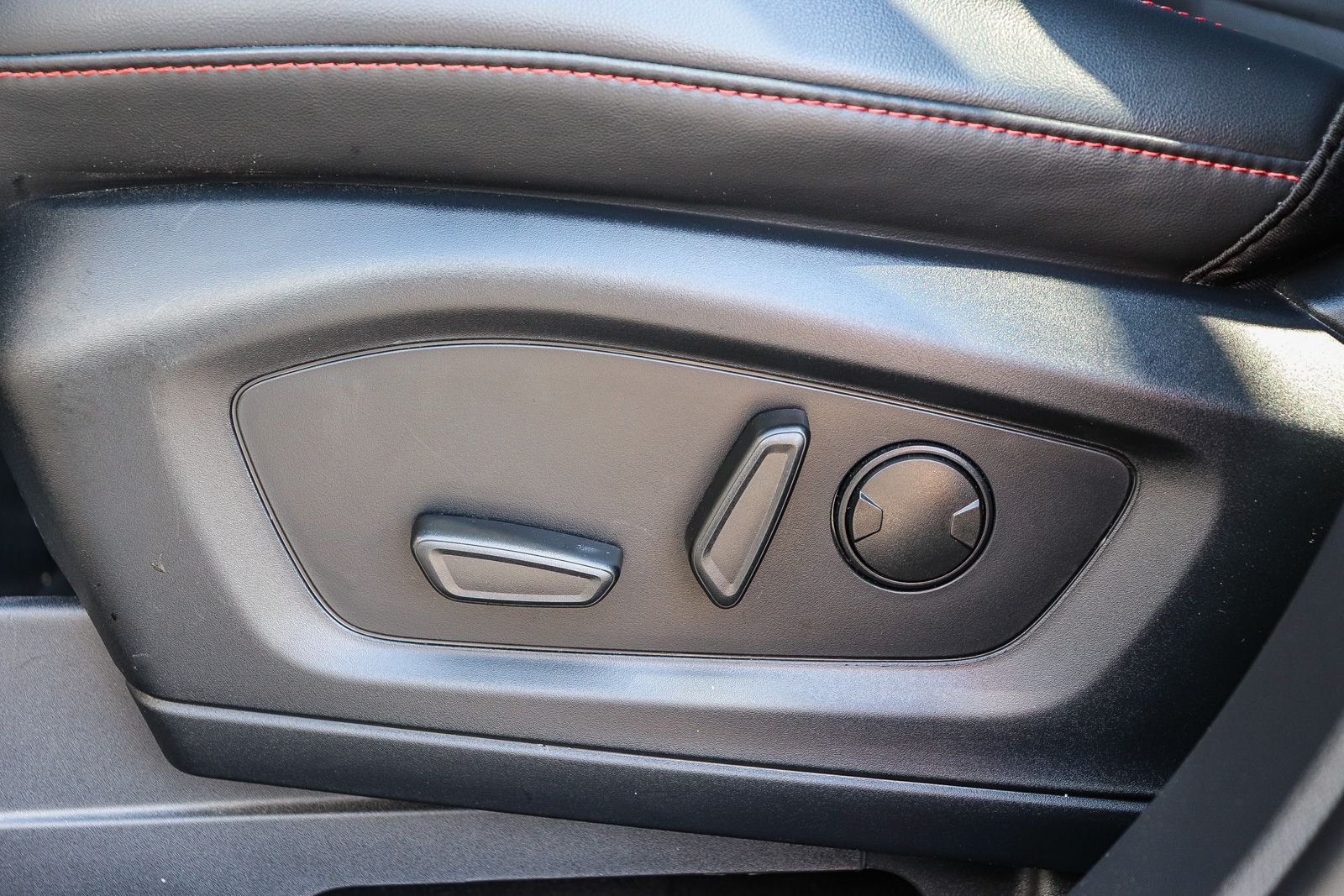 2026 Ford Explorer ST-LINE - Photo 22