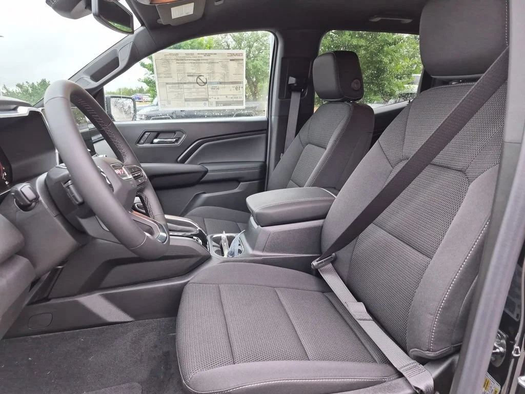 New 2026 Onyx Black GMC Elevation image 23