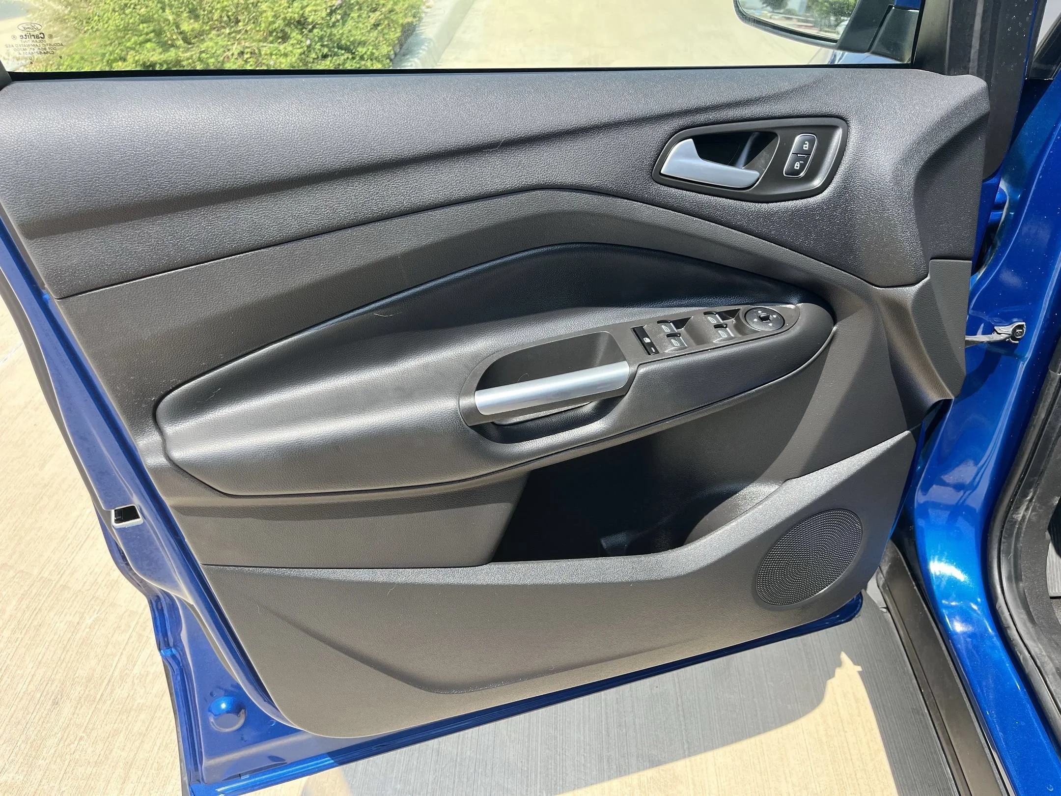Used 2019 Blue Ford SEL image 9