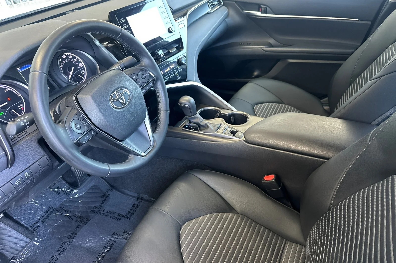 Certified Used 2024 Ice Cap Toyota Hybrid SE Nightshade image 9