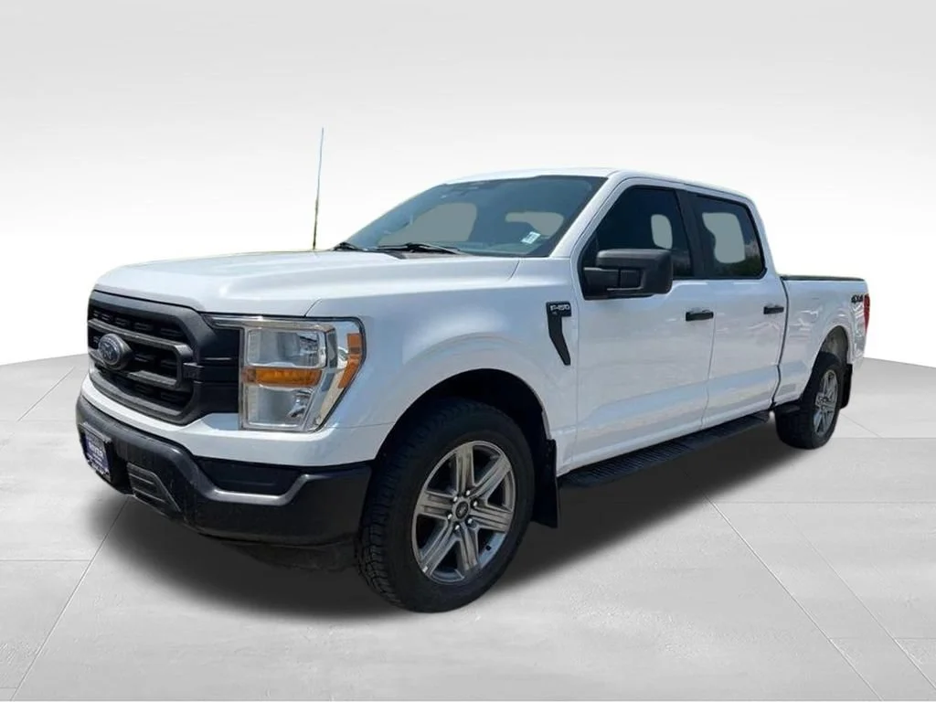 Used 2022 White Ford XL image 1