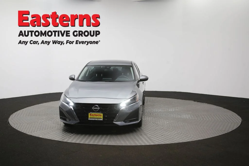 Used 2023 Gray Nissan 2.5 SV image 52