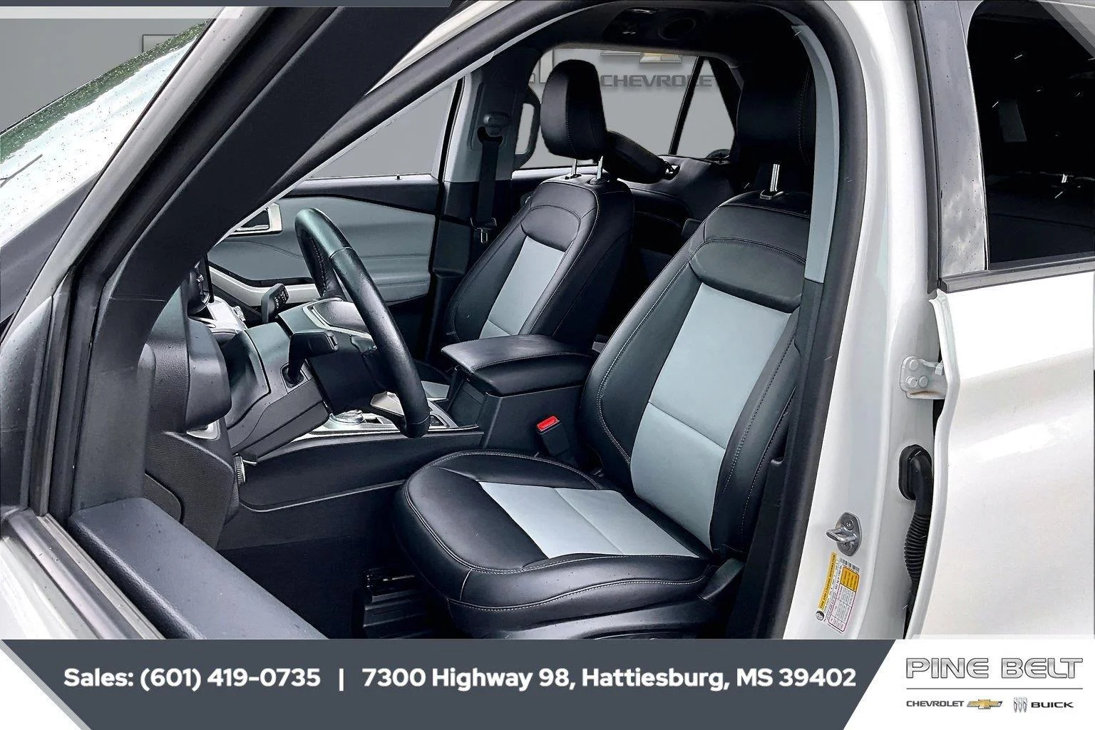 Used 2023 Star White Metallic Tri-Coat Ford XLT image 18