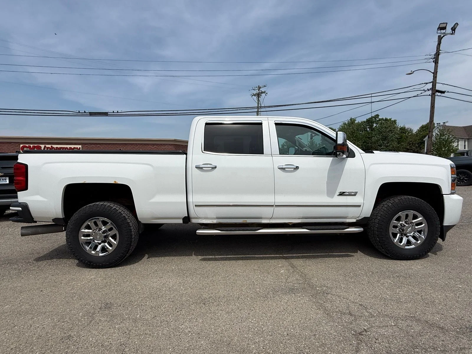 Used 2016 White Chevrolet LTZ image 9