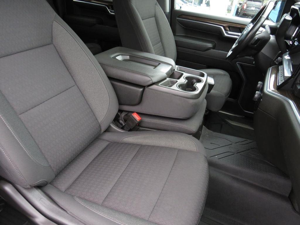 Used 2022 Blue Metallic Chevrolet LT image 18