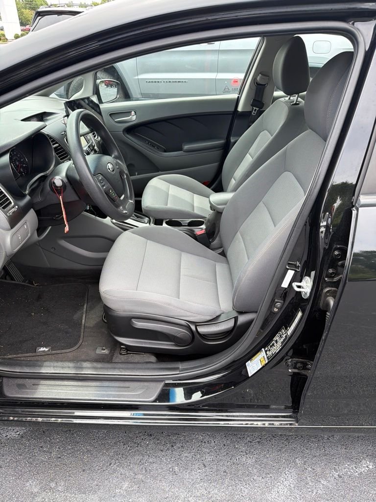 Used 2017 Black Kia LX image 6