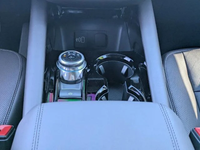 New 2026 Space White Metallic Ford Platinum image 59