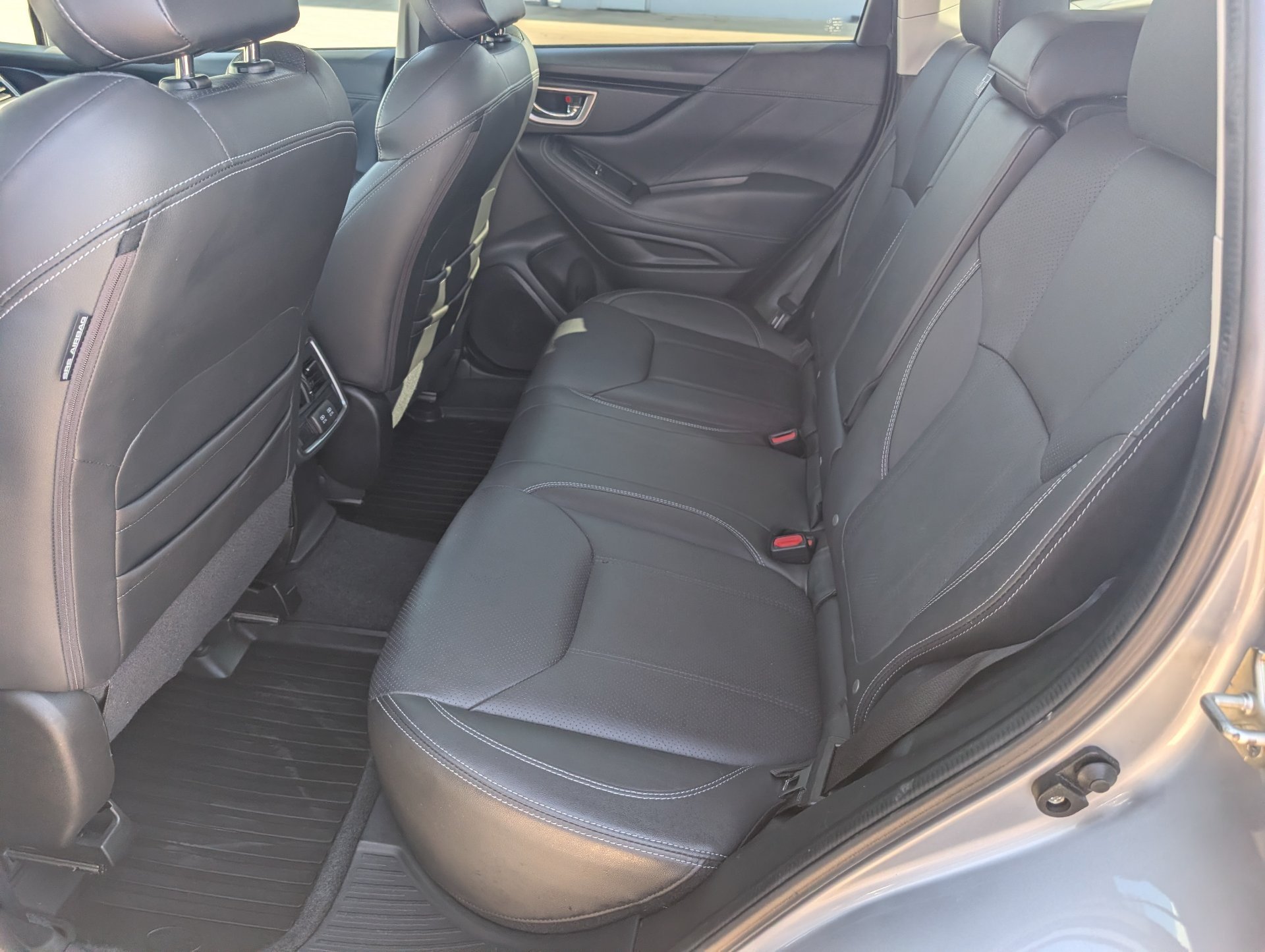 Used 2019 Silver Subaru Limited image 29