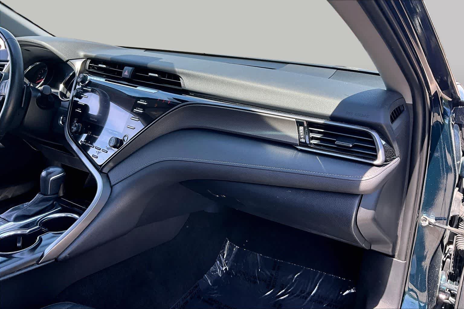 Used 2020 Galactic Aqua Mica Toyota XSE image 18