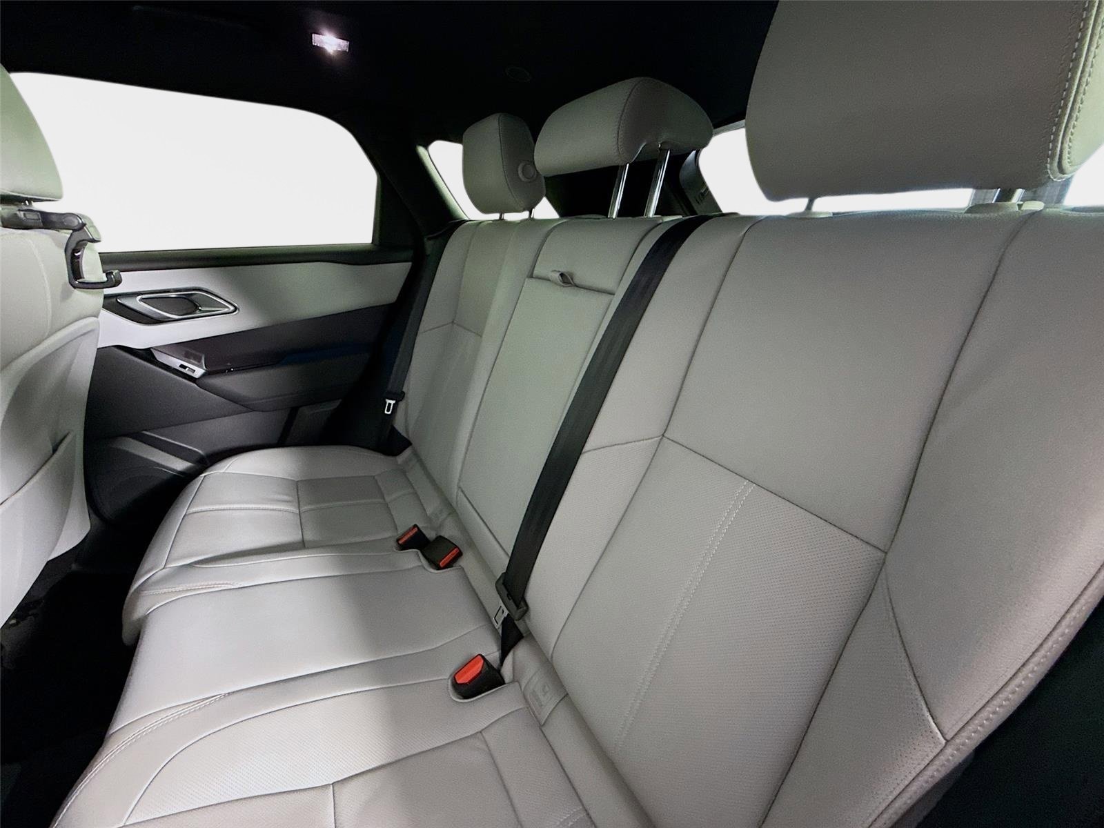 Used 2026 Gray Land Rover Dynamic SE image 24