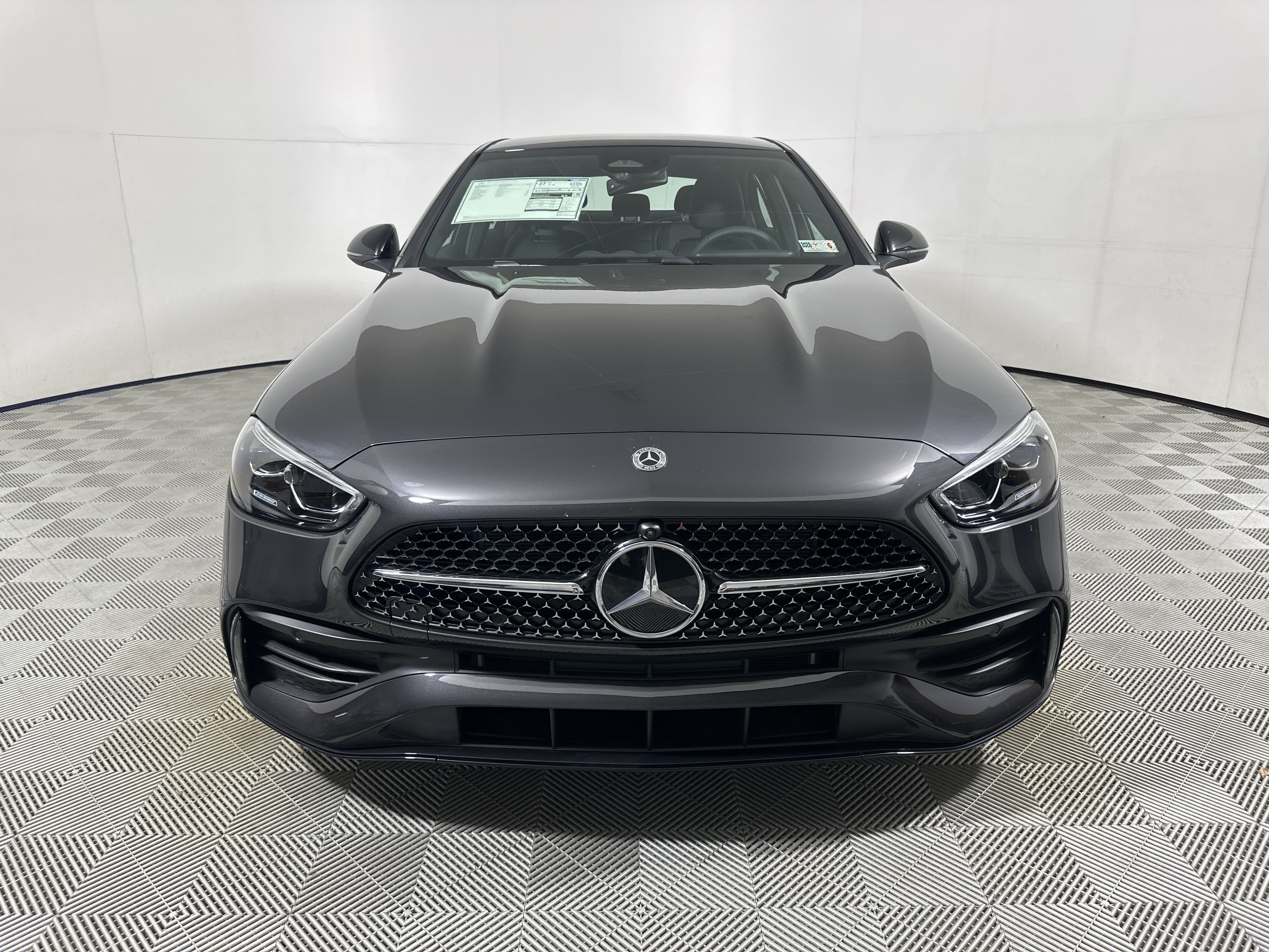New 2026 GRAPHITE GREY METALLIC Mercedes-Benz C 300 image 2